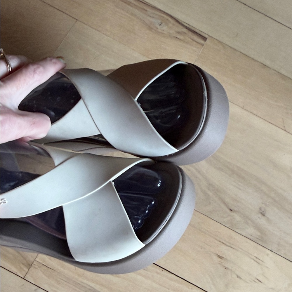 Crocs Brooklyn High Wedge Sandal Bone Mushroom Platform‎ Women Size 8 206222-2BC - Picture 5 of 11